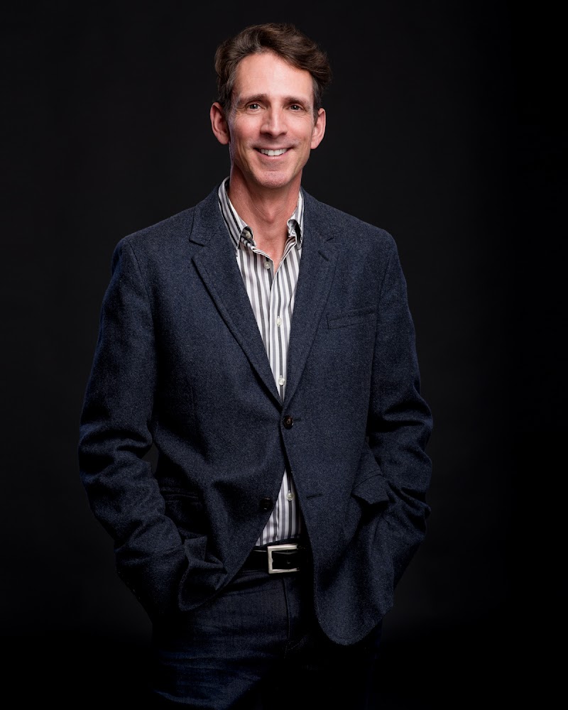 Robert Gordon | Life of Luxury | Architect & Real Estate Agent
