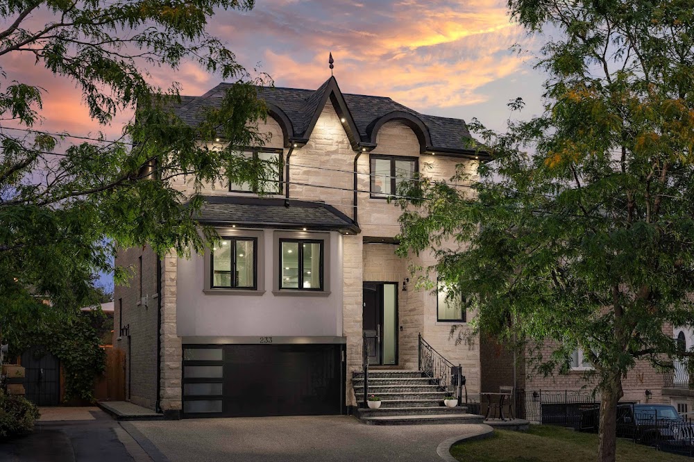 Team Sur Real Estate | Royal LePage Real Estate Services Ltd., Brokerage