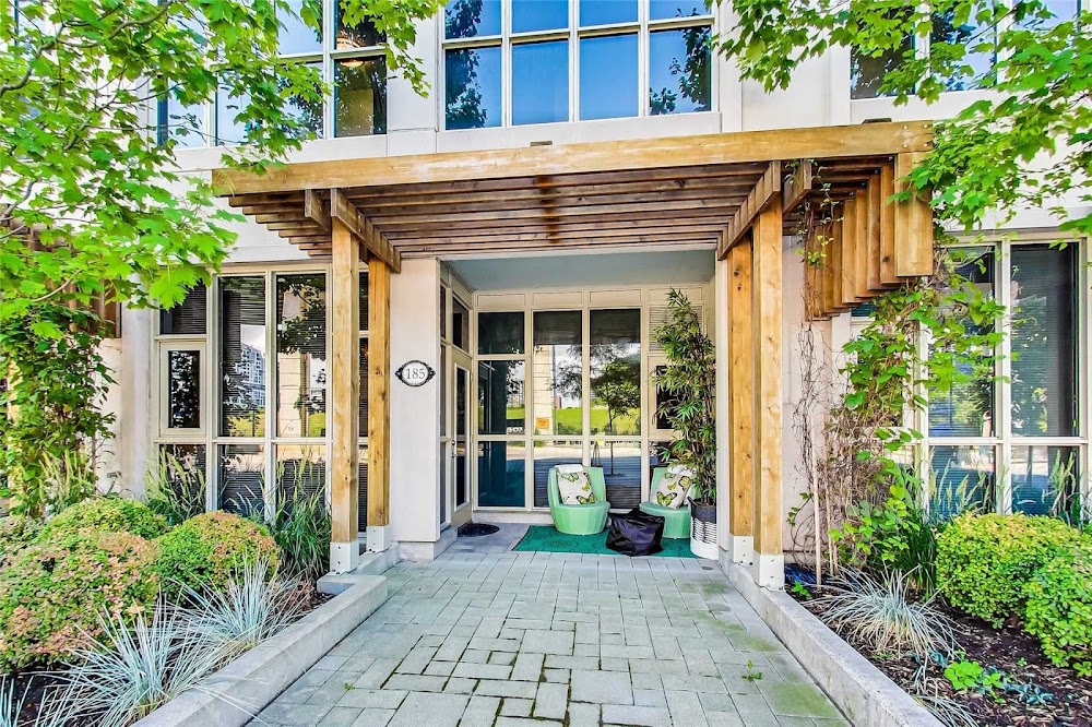 J & C Toronto Real Estate Group