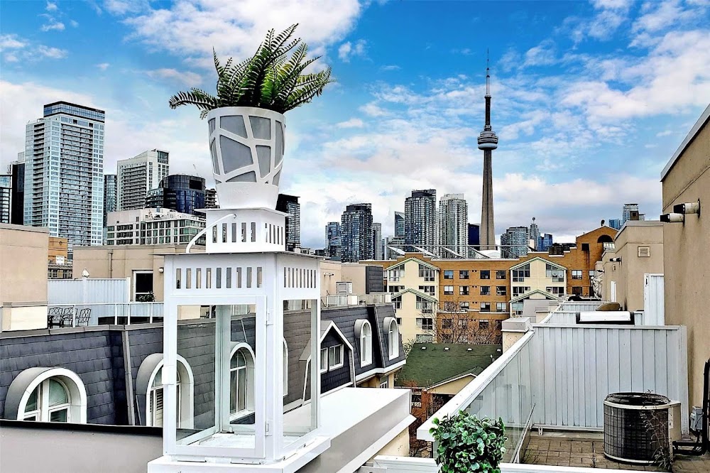 Laurin Jeffrey - Toronto Real Estate Agent